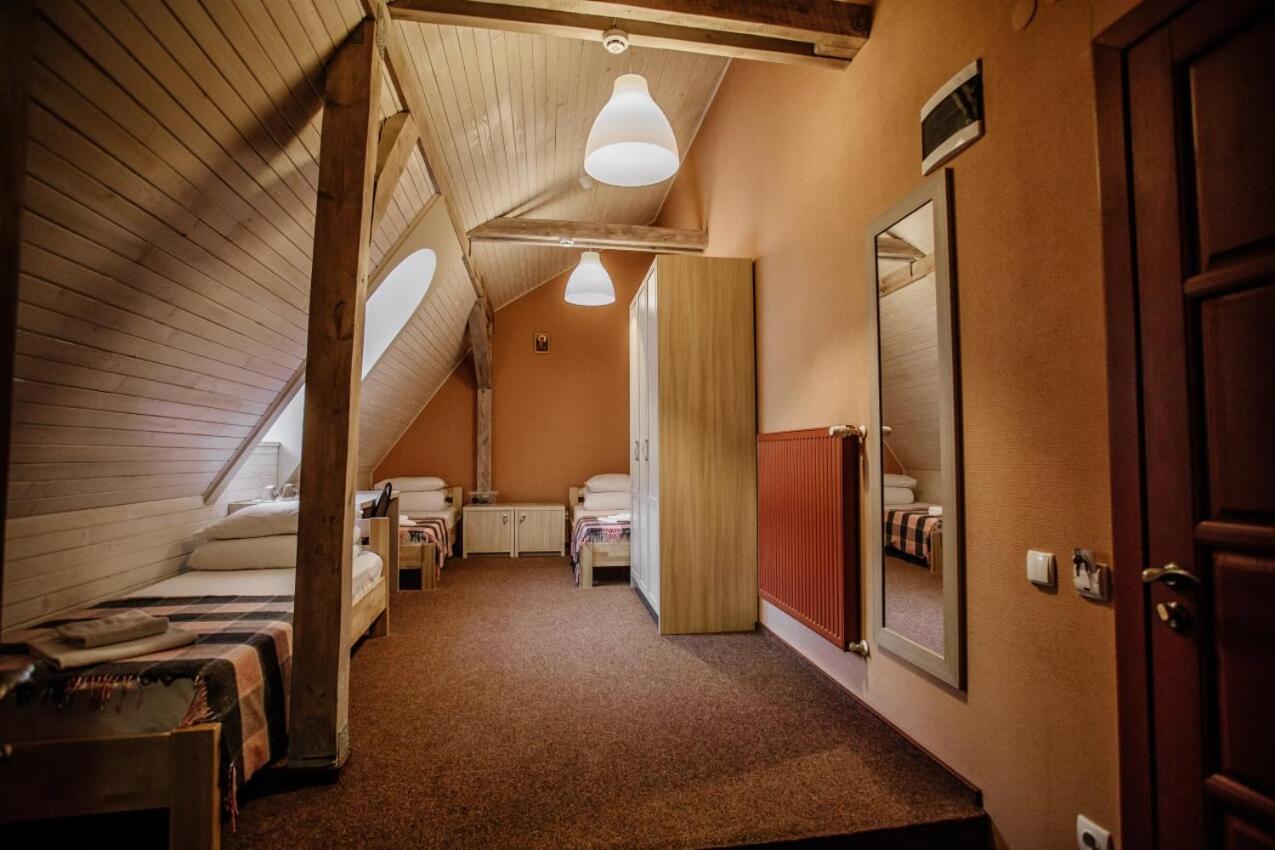 Guest House "Arkhistratyg" Lviv Exterior photo